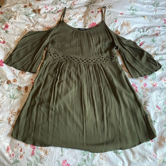 Off The Shoulder Dark Green Summer Dress - Picture 1 of 4
